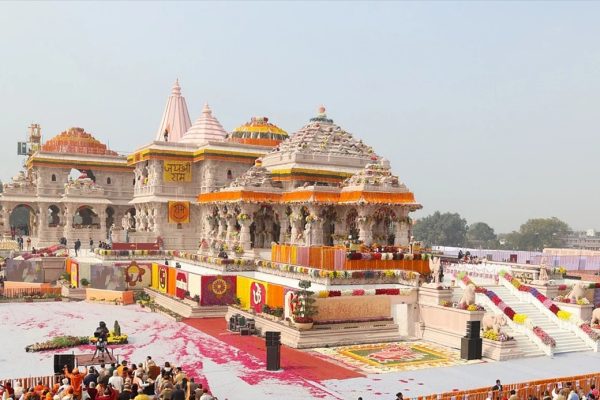 Ayodhya ram mandir : श्री राम मन्दिर में भक्तों का प्यार 5000 करोड़ के पार